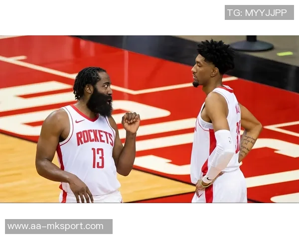 比卢普斯透露季前赛计划霍勒迪首战下半场缺席或尝试新先发阵容