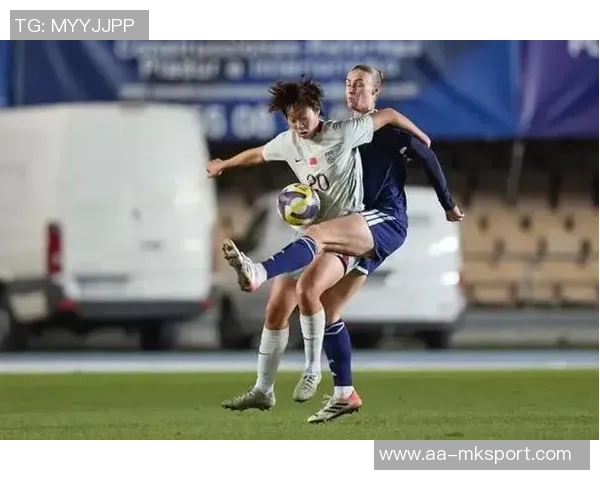 张琳艳低射破门扳回一球中国女足奋力追赶苏格兰女足比分变为1-3