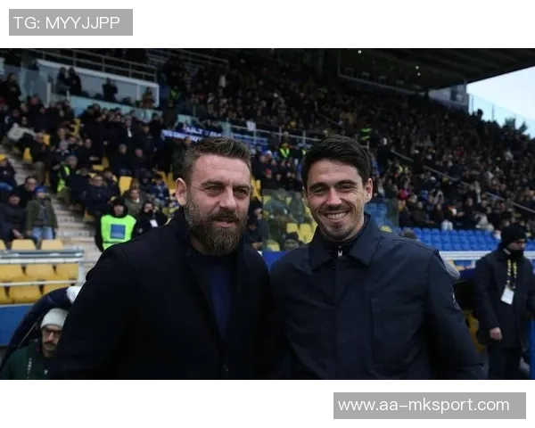 德罗西与热那亚会谈在即瓦诺利竞争帅位引发关注