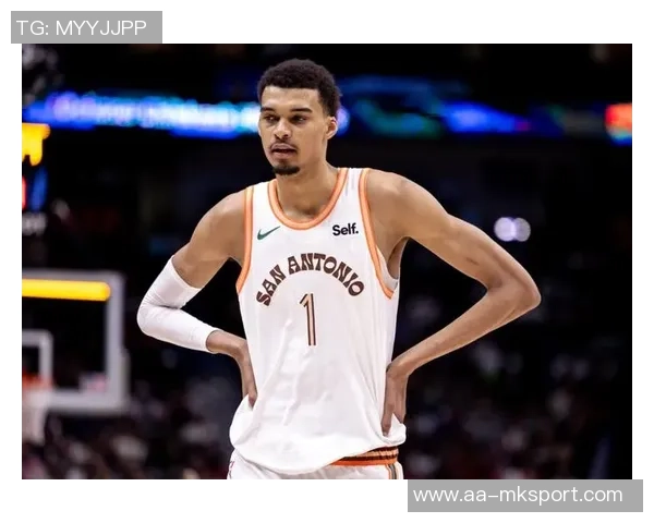 文班亚马替补出战表现亮眼带领球队取得7胜1负佳绩