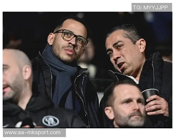 斯特拉斯堡主帅被切尔西挖走球迷愤怒表达不满情绪 斯特拉斯堡主帅被切尔西挖走球迷愤怒表达不满情绪